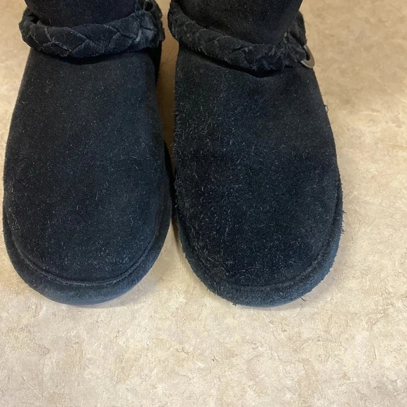 Bearpaws Black Suede - Picture 3 of 12